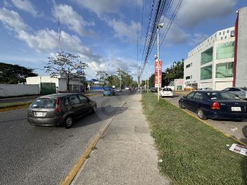 Edificio comercial en renta sobre Periferico 3306 Col. Carrizal 3200 m 3