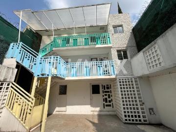 Edificio Comercial en Venta en Bosques de las Lomas