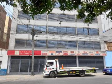 Edificio Comercial Ideal para Deposito en Santa Beatriz limite con Lince
