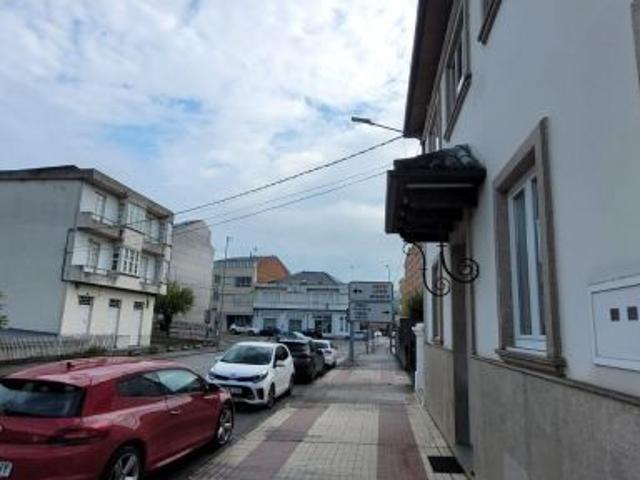 EDIFICIO COMPLETO EN EL CENTRO DE LOURENZÁ EN EL CAMINO DE SANTIAGO