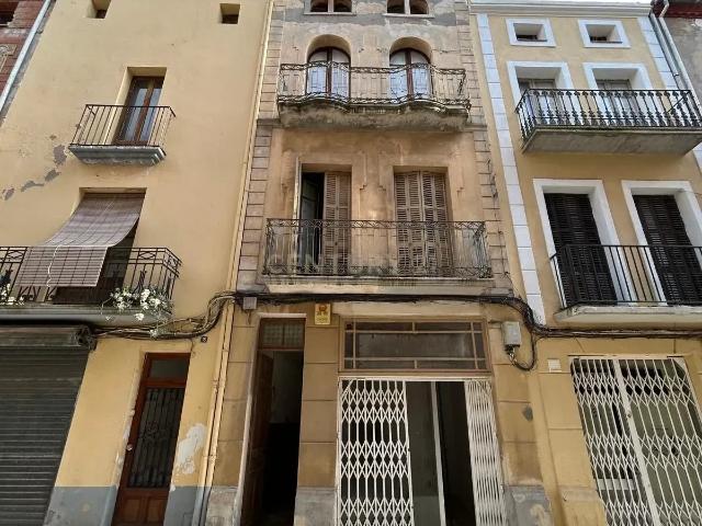 Edificio con carácter y gran potencial en el corazón de Agramunt