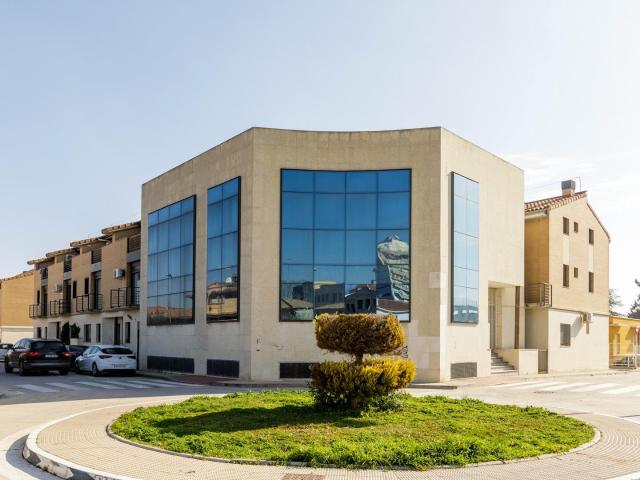 EDIFICIO CON GRAN POTENCIAL EN EL CENTRO DE BORJA