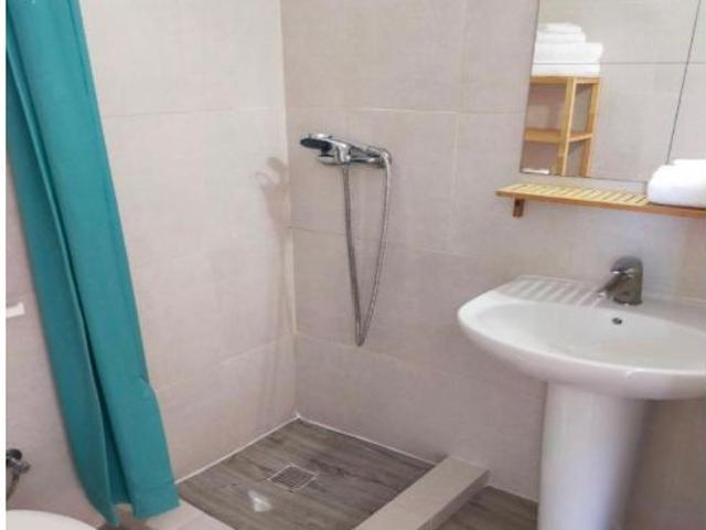Edificio con licencia turística en el Casco Antiguo de Alicante – 710.000 €