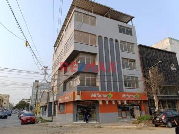 Edificio De 5 Pisos En Alquiler. C.HUAMAN
