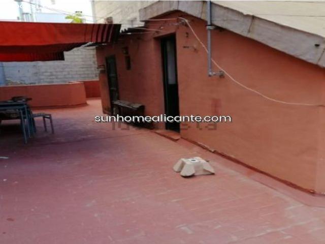 Edificio de uso mixto en venta en junto a la Explanada maritima