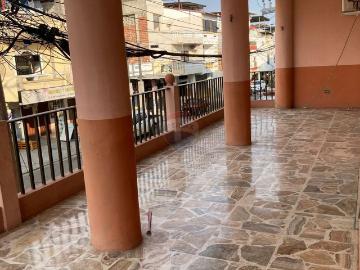 Edificio de venta en la calle 13 de Manta