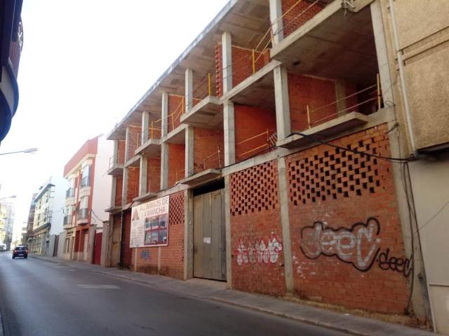 Edificio de viviendas en construcción en Valdepeñas Ciudad Real