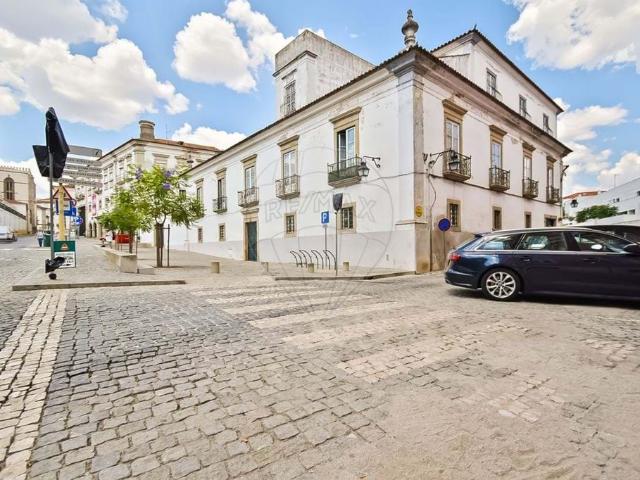 Edifício de alto padrão à venda imóvel de alto padrão Évora, Portugal