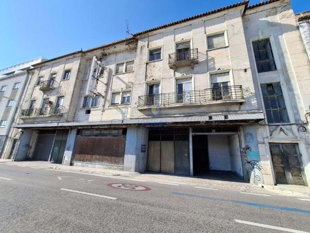 Edifício de alto padrão à venda imóvel de alto padrão Leiria Centro, Leiria