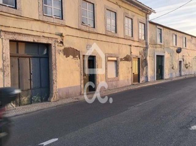 Edifício de alto padrão à venda imóvel de alto padrão Loures, Portugal