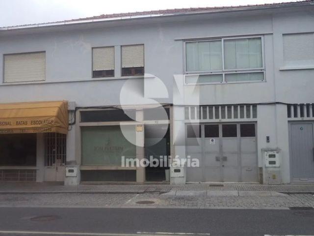 Edifício de alto padrão à venda imóvel de alto padrão São João da Madeira, Aveiro