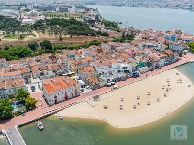 Edifício de alto padrão à venda imóvel de alto padrão Seixal, Portugal