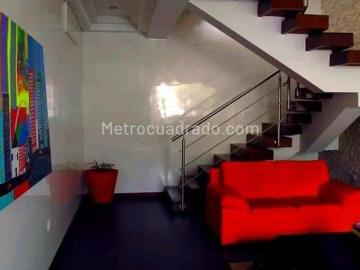Edificio de Apartamentos en Arriendo, El Recuerdo, Bogotá D.C