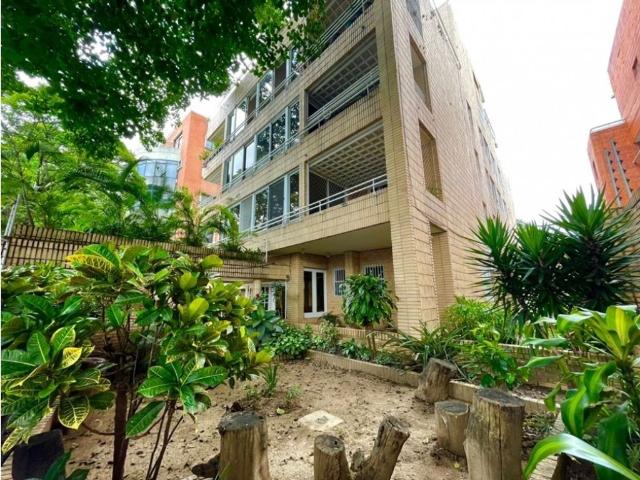 Edificio de lujo en venta Nueva Caracas, Distrito Capital