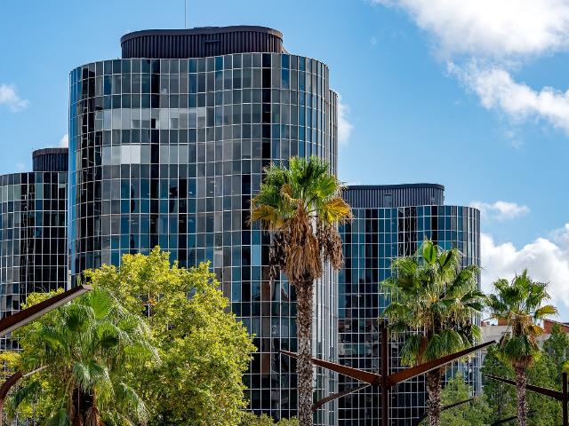Edificio de oficinas y garajes en C/ Gran Vía Carlos III Barcelona