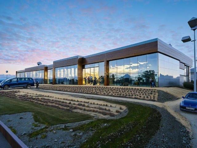 EDIFICIO DE OFICINAS EN VENTA – UBICACIÓN ESTRATÉGICA EN LA A 1