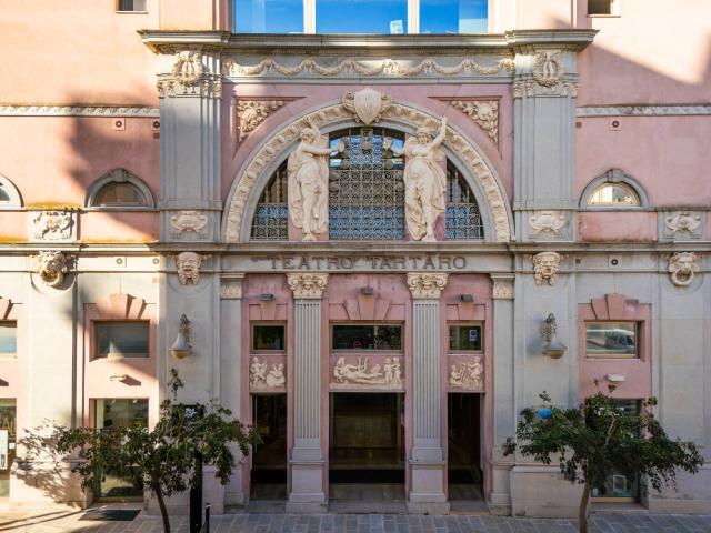 Edificio Direzionale in vendita a Galatina