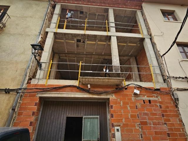 EDIFICIO DÚPLEX PARA TERMINAR A TU GUSTO + GRAN GARAJE + TERRAZAS + PROYECTO INCLUIDO