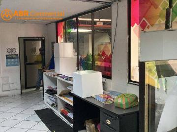 Edificio en venta 615m² Av. Del Ejército, Centro de Guayaquil