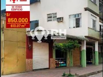 EDIFICIO EN VENTA, CENTRO DE PASAJE CON TERRENO DE 873,50m² #SM02