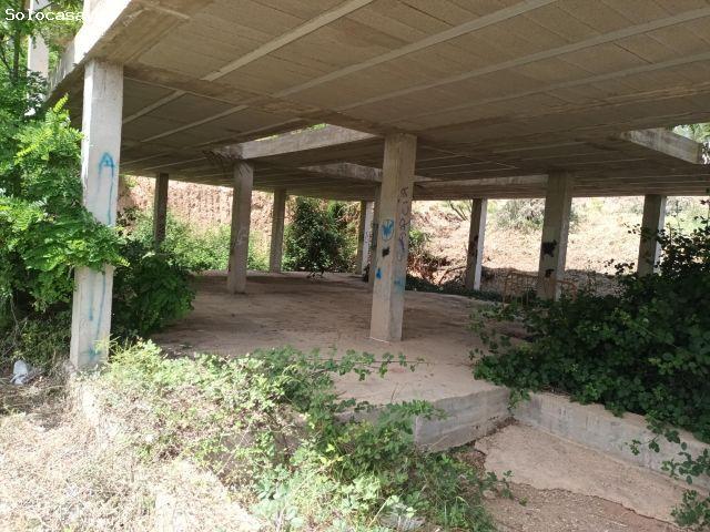 Edificio en venta con obra parada en Altura Castellón