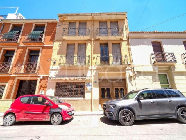 Edificio en venta en Torremanzanas, Torremanzanas