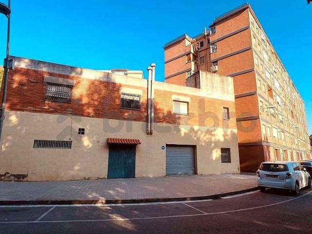 Edificio en venta en urbanización Pinar, Rubí, de 506 m² por 360.000