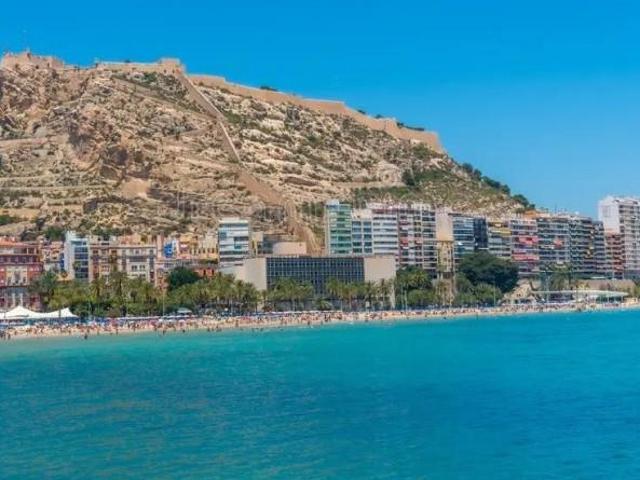 Edificio en venta en Alicante, Carolinas bajas