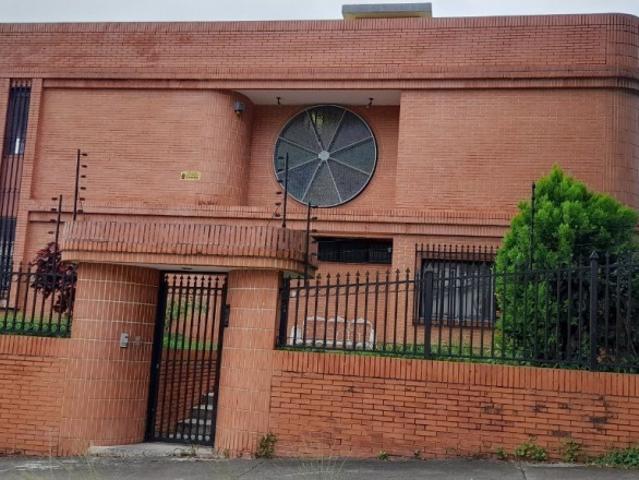 Edificio en venta en Altamira 8va y 9na transversal Chacao Caracas