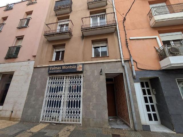 Edificio en venta en Amposta, de 490 m² por 182.500