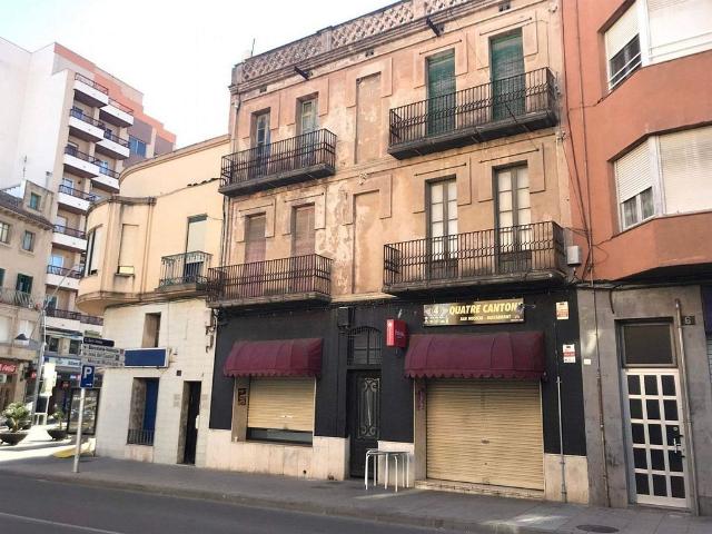 Edificio en venta en Amposta, de 622 m² por 228.000