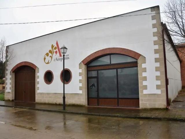 Edificio en venta en Arens de Lledó Teruel