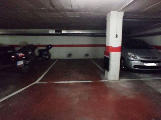 Edificio en venta en avenida Alcalde Porqueres, Lleida, de 323 m² por 105.000