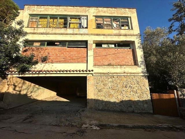 Edificio en venta en avenida Andersen, Arenys de Mar, de 836 m² por 171.000