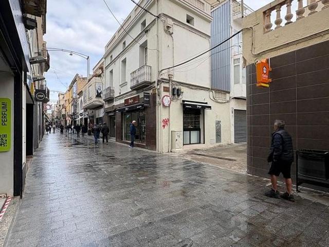 Edificio en venta en Badalona, de 189 m² por 795.000