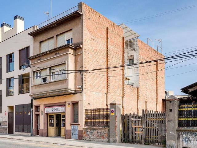 Edificio en venta en calle De Laureà Miró, Sant Feliu de Llobregat, de 456 m² por 630.000
