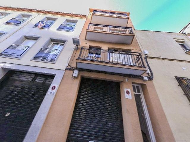 Edificio en venta en calle De Mitja Galta, Mataró, de 483 m² por 400.000