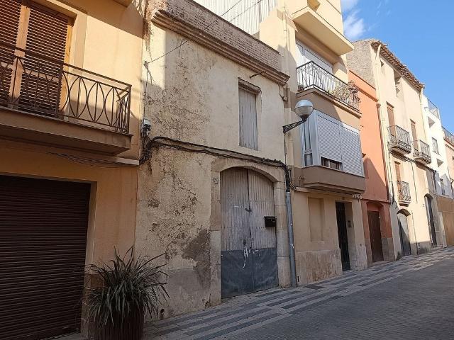 Edificio en venta en calle De Sant Pere, Vila Seca, de 90 m² por 90.000
