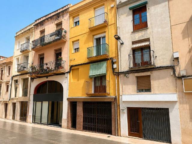 Edificio en venta en calle De Santa Teresa, Reus, de 234 m² por 350.000