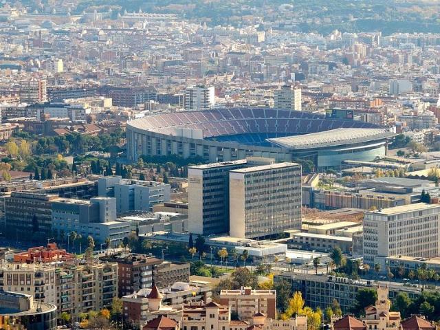 Edificio en venta en calle Estruch, Hospitalet de Llobregat, L´, de 245 m² por 500.000