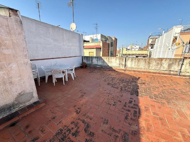 Edificio en venta en calle Llobregat, Hospitalet de Llobregat, L´, de 371 m² por 550.000
