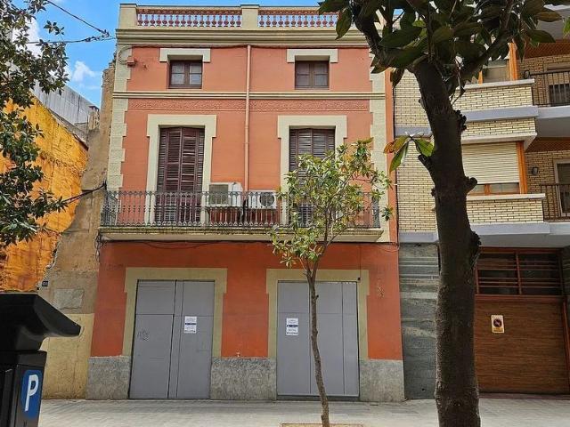 Edificio en venta en calle Nou, Figueres, de 536 m² por 490.000