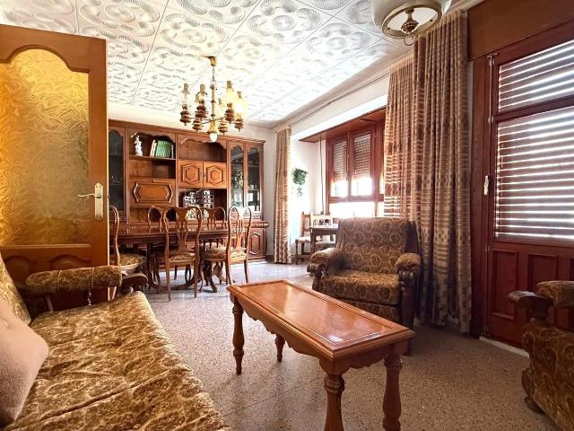 Edificio en venta en Casas Ibáñez, Albacete