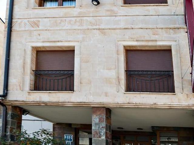 Edificio en venta en Cervera de Pisuerga, Cervera De Pisuerga