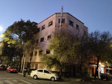 Edificio en 8 de Agosto, Álvaro Obregón, Ciudad de México