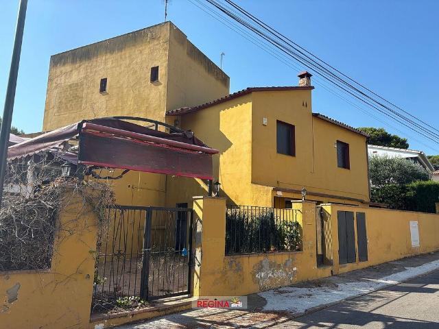 Edificio en venta en Escala, L´, de 425 m² por 370.000