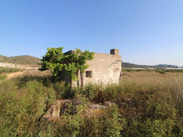 Edificio en venta en Hondón de las Nieves Alicante