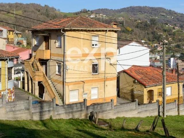 Adosada en venta en Langreo, Sama