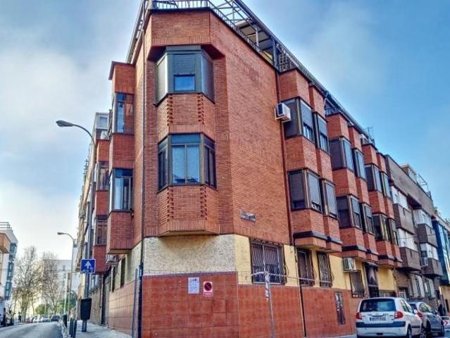 Edificio en venta en Madrid, Buena Vista