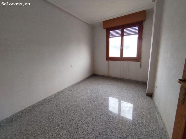 Edificio en Venta en Monforte del Cid, Alicante